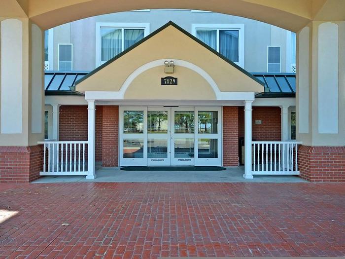 Hotel Country Inn & Suites by Radisson, Charleston North, SC - Bild 1