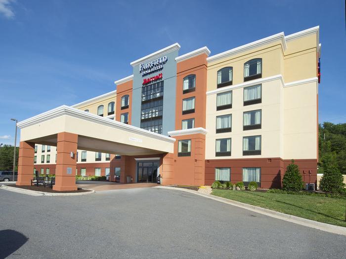 Hotel Fairfield Inn & Suites Lynchburg Liberty University - Bild 1