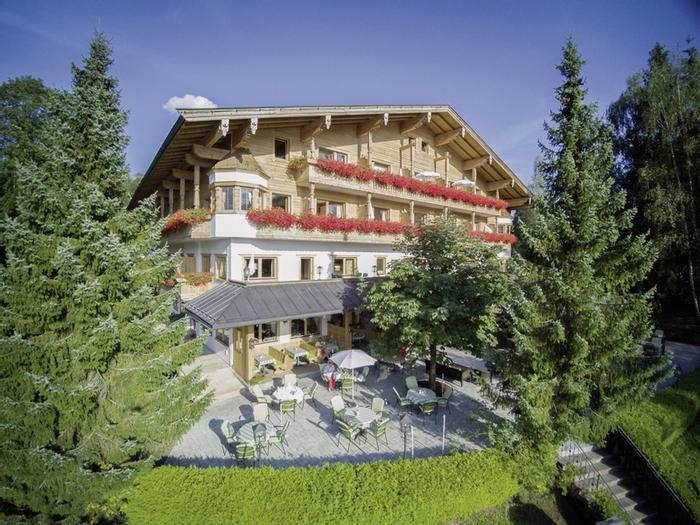 Alpenhotel Kitzbühel am Schwarzsee - Bild 1