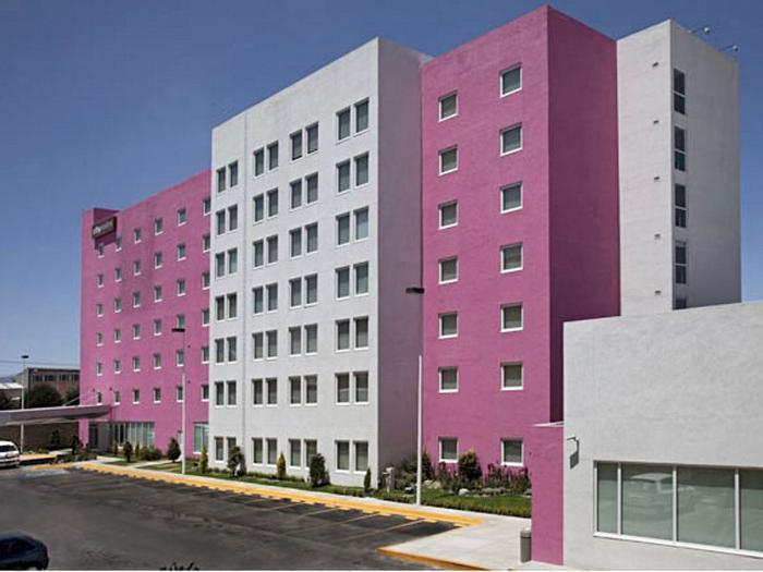 Hotel City Express Suites Toluca - Bild 1