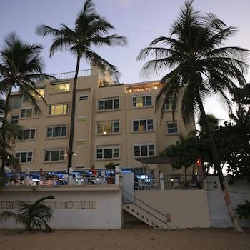 The Tryst Beachfront Hotel - Bild 1