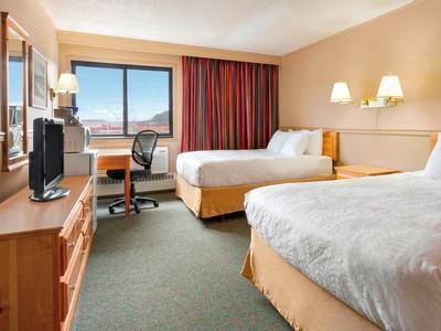 Hotel Quality Inn & Suites - Bild 2