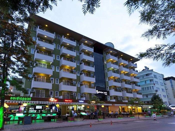 Royalisa City Apart Hotel - Bild 1