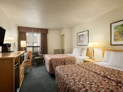 Hotel Travelodge by Wyndham Edmonton West - Bild 5