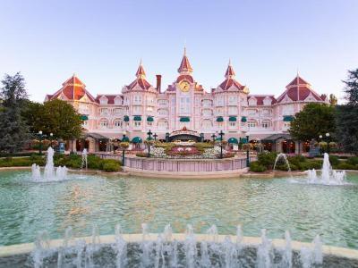 Disneyland Hotel - Bild 2