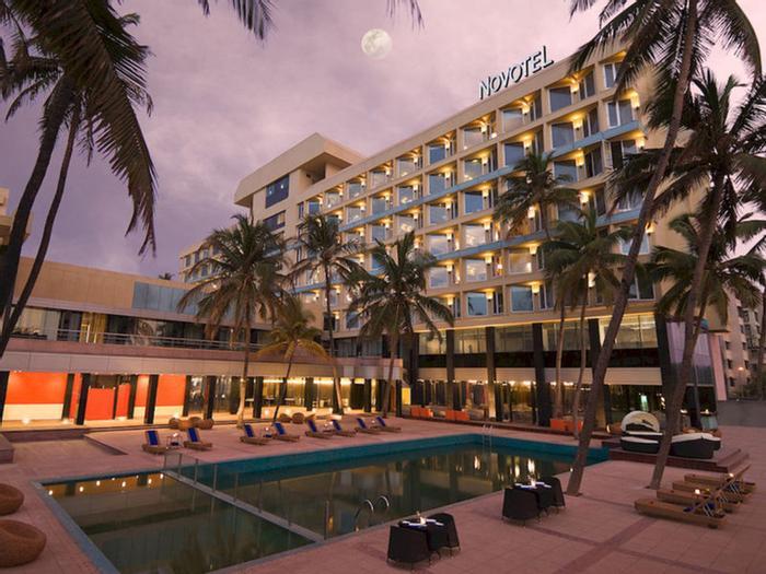 Hotel Novotel Mumbai Juhu Beach - Bild 1