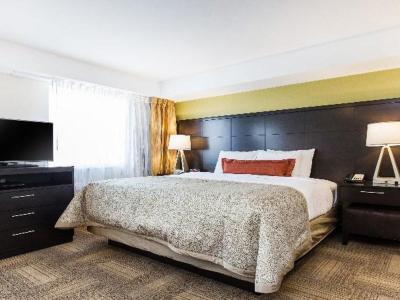 Hotel Staybridge Suites West Edmonton - Bild 4