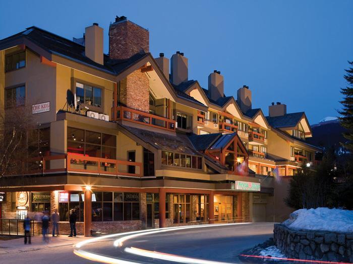 Hotel Whistler Village Inn & Suites - Bild 1
