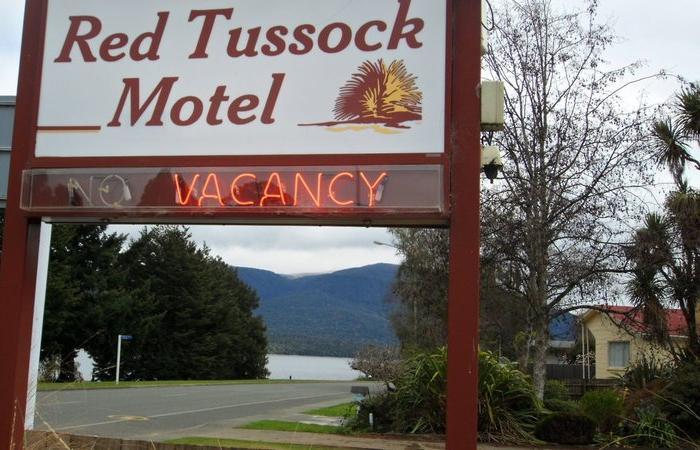 Red Tussock Motel - Bild 1