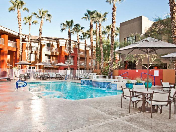 Holiday Inn Express & Suites Scottsdale - Old Town - Bild 1