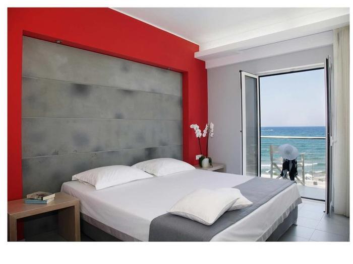 Akrogiali Beach Hotel - Bild 1