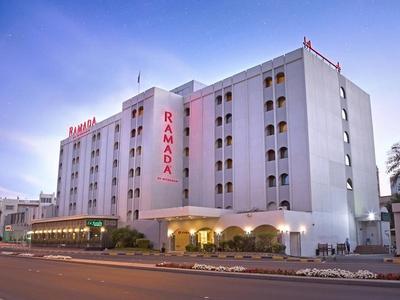 Hotel Ramada by Wyndham Bahrain - Bild 2