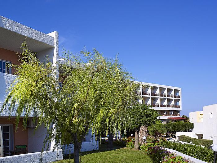 Dimitra Beach Hotel & Suites - Bild 1
