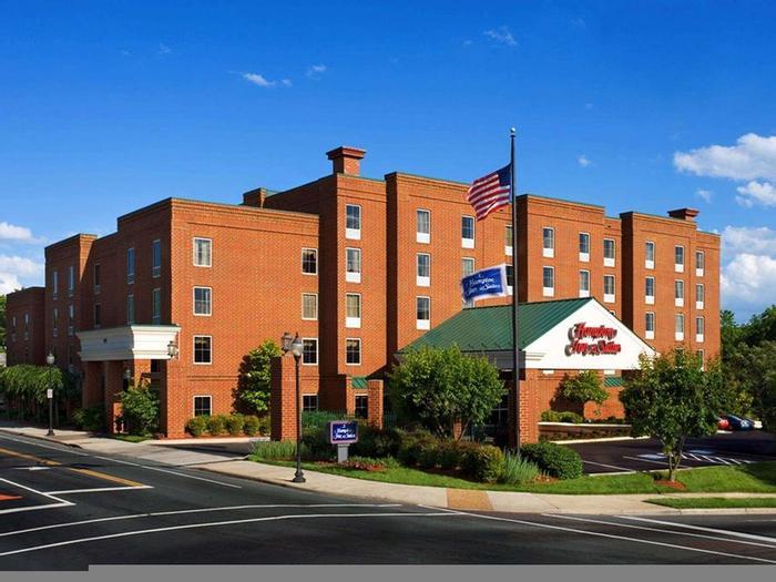 Hampton Inn & Suites Charlottesville-At The University - Bild 1