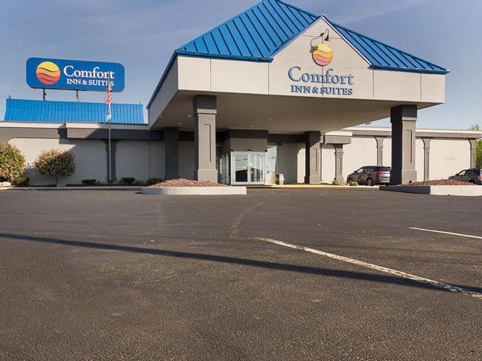 Hotel Comfort Inn & Suites Airport - Bild 1