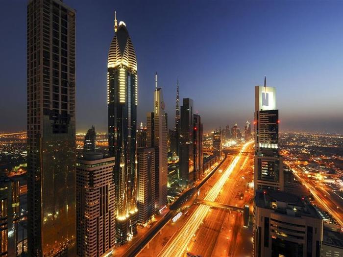 Hotel Four Points by Sheraton Sheikh Zayed Road, Dubai - Bild 1