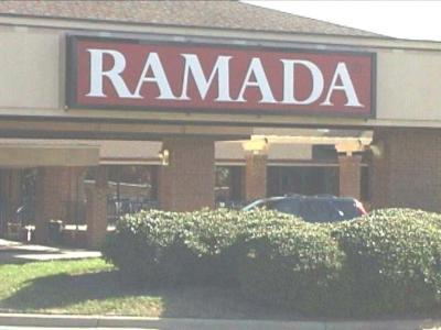 Hotel Ramada by Wyndham Raleigh - Bild 3