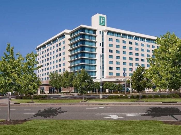 Hotel Embassy Suites Hampton Roads Spa & Convention - Bild 1