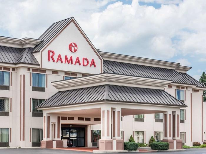 Hotel Ramada by Wyndham Harrisburg/Hershey Area - Bild 1