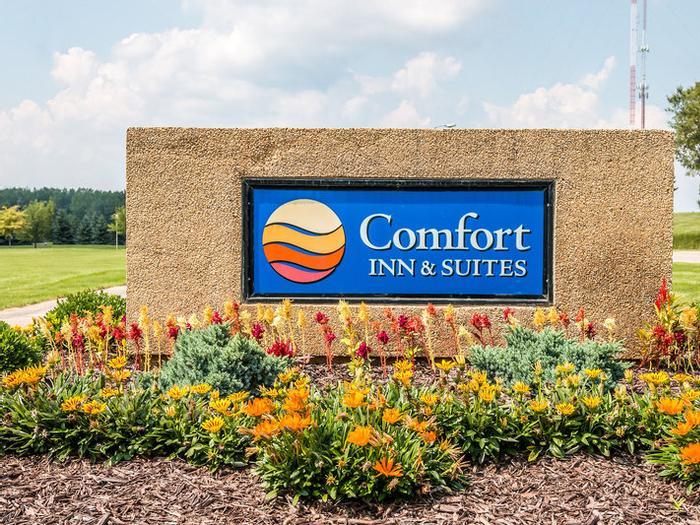 Hotel Comfort Inn & Suites and Conference Center - Bild 1