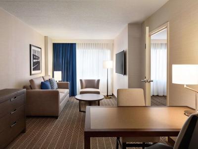Hotel Embassy Suites by Hilton Boston at Logan Airport - Bild 5