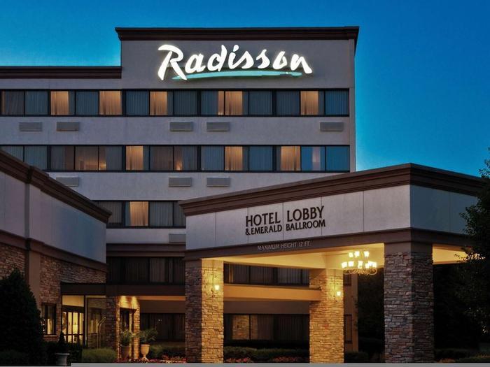 Radisson Hotel Freehold - Bild 1