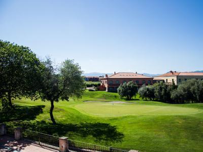 Hotel Il Picciolo Etna Golf Resort & Golf - Bild 2