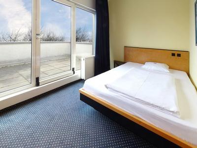Hotel PLAZA Suites Russelsheim - Bild 2