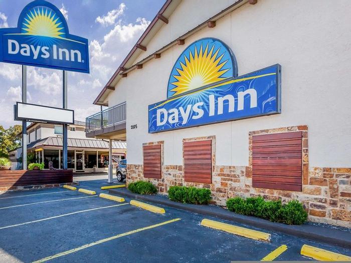 Hotel Days Inn by Wyndham Austin/University/Downtown - Bild 1