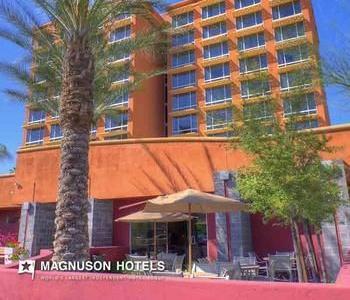 Hotel Ramada by Wyndham Phoenix Midtown - Bild 5