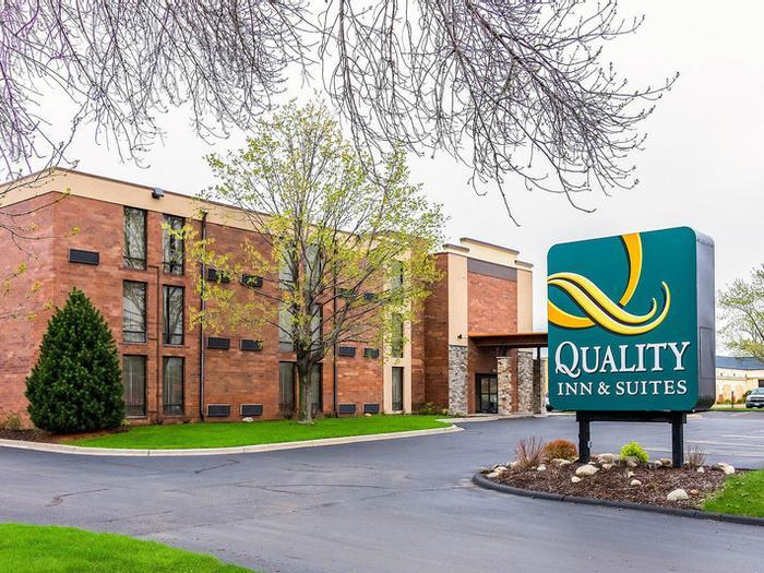Hotel Quality Inn & Suites Arden Hills - Saint Paul North - Bild 1