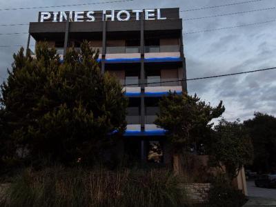 Pines Hotel - Bild 4