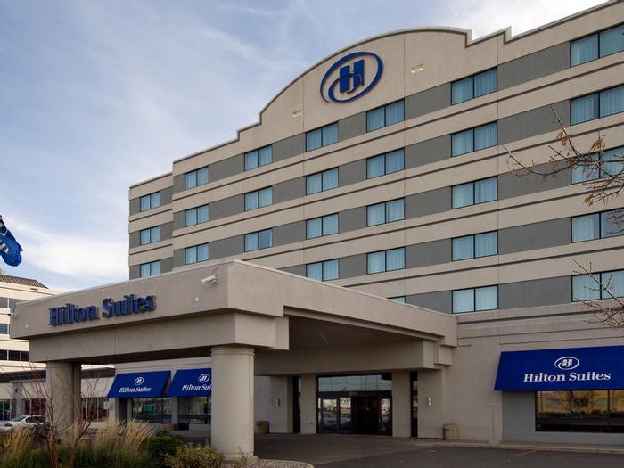 Hotel Hilton Suites Winnipeg Airport - Bild 1