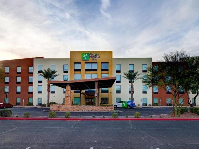 Holiday Inn Express Hotel & Suites Phoenix North Scottsdale - Bild 1
