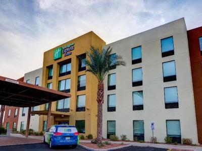 Holiday Inn Express Hotel & Suites Phoenix North Scottsdale - Bild 2