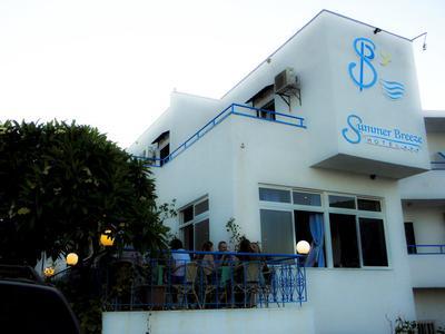 Summer Breeze Hotel - Gennadi