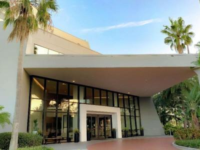 Hotel DoubleTree by Hilton Tampa Rocky Point Waterfront - Bild 3