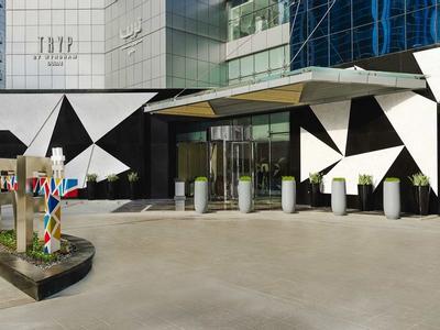 Hotel TRYP by Wyndham Dubai - Bild 2