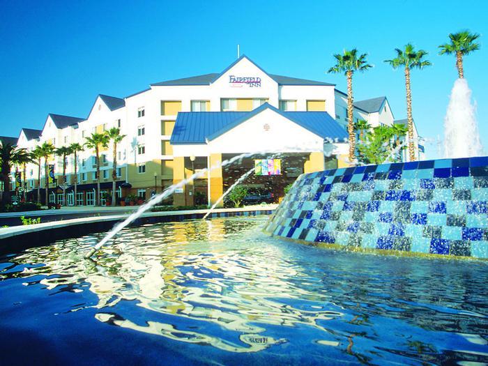 Hotel Fairfield Inn & Suites Orlando Lake Buena Vista in the Marriott Village - Bild 1