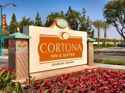 Hotel Cortona Inn & Suites Anaheim Resort - Bild 2