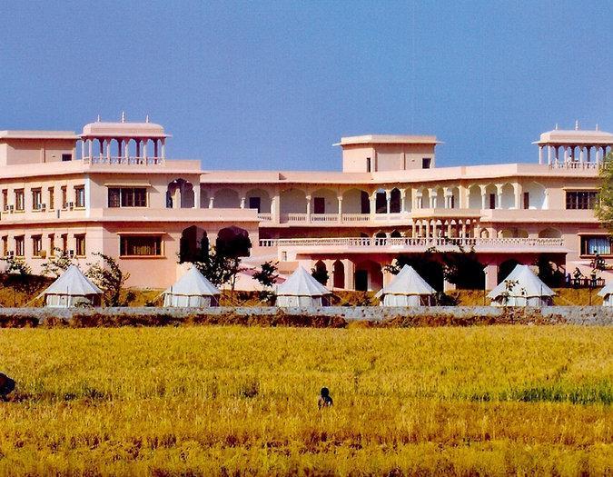 Hotel Dev Vilas - Bild 1