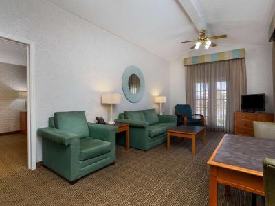 Hotel La Quinta Inn by Wyndham Tampa Bay Airport - Bild 5