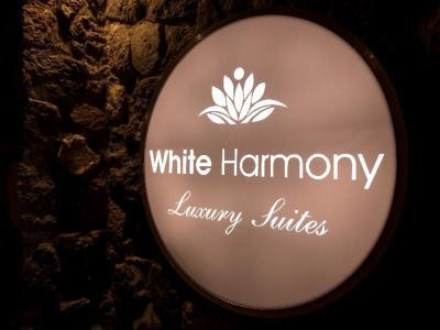 Hotel White Harmony Suites - Bild 2