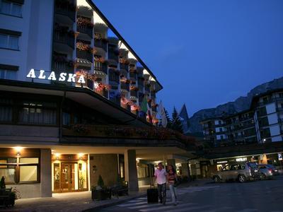 Hotel Alaska Cortina - Bild 2