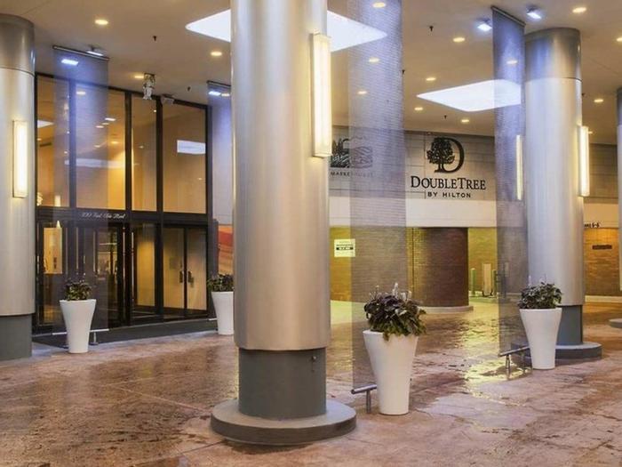 DoubleTree by Hilton Hotel Chicago - Magnificent Mile - Bild 1