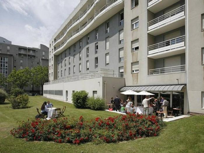 Hotel Séjours & Affaires Marie-Curie - Bild 1