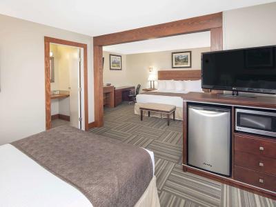 Hotel Travelodge by Wyndham Golden Sportsman Lodge - Bild 5