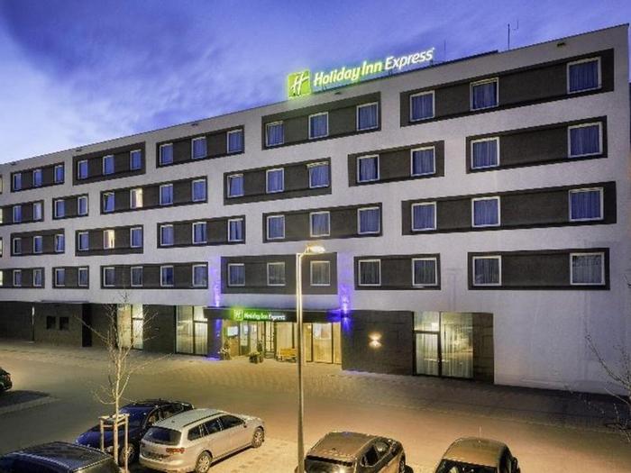Hotel Holiday Inn Express Friedrichshafen - Bild 1