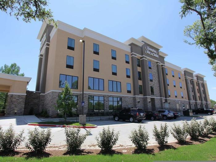 Hotel Hampton Inn & Suites Dallas Market Center - Bild 1