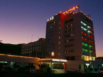 Al Falaj Hotel - Bild 2